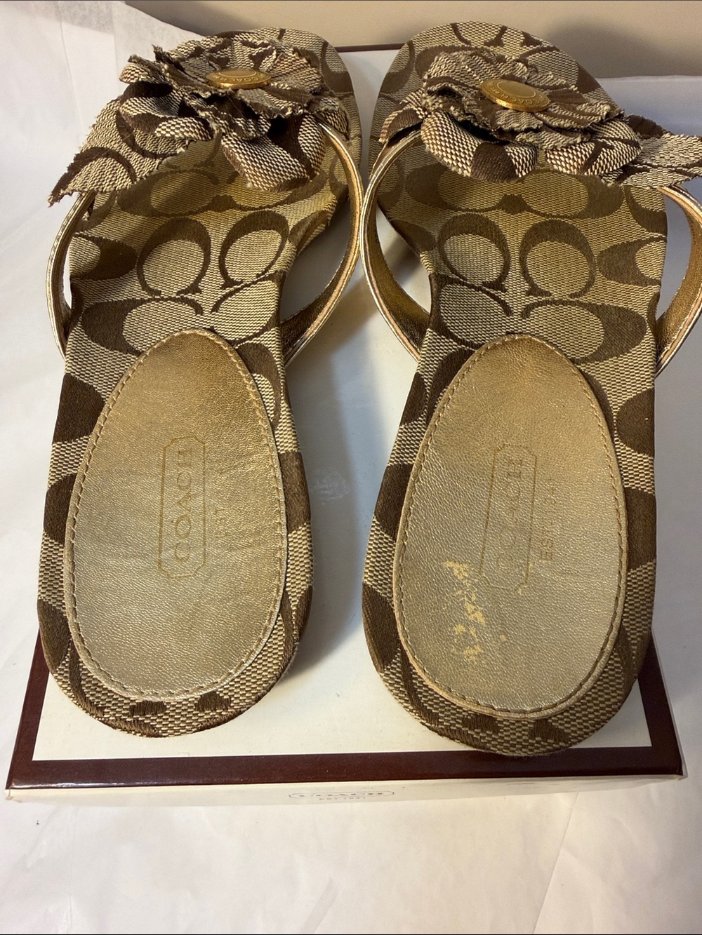 Coach Brown Signature Floral Thong Sandals -406 - Picture 4 of 8